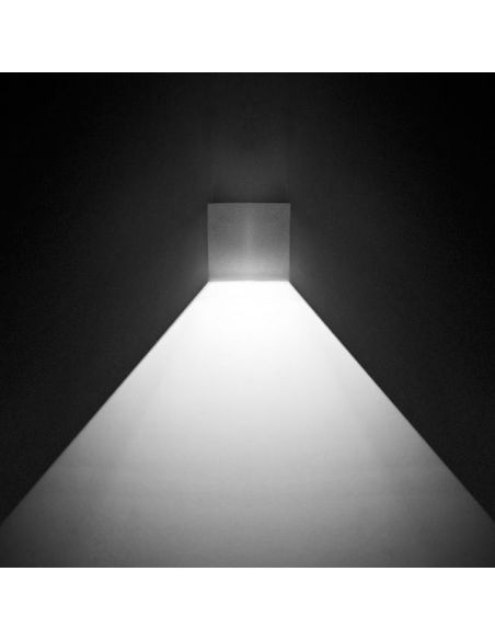 Aplique con Distinta Posición de Luz