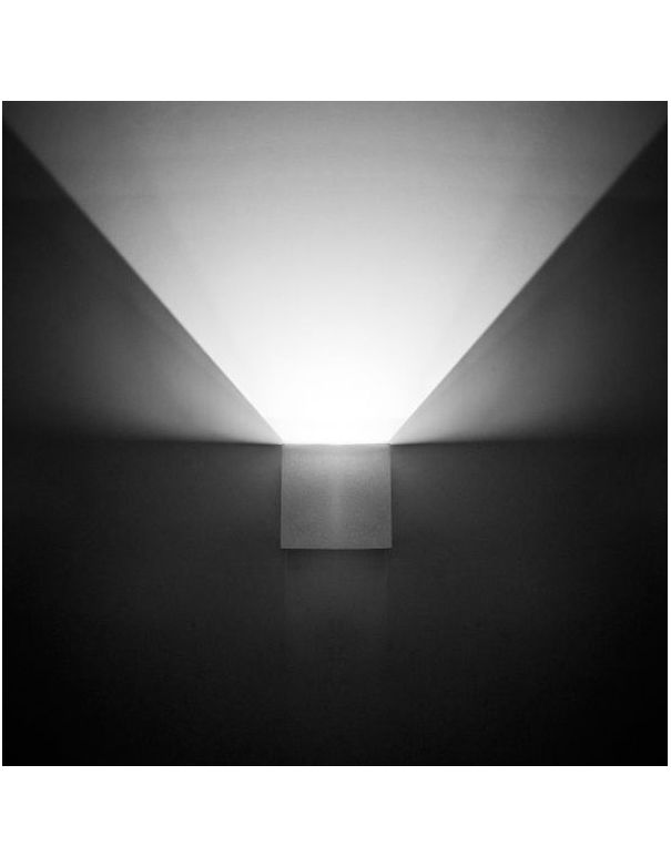 Aplique con Distinta Posición de Luz