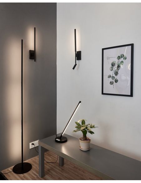 Lámpara de Pie Torch Negra Mantra