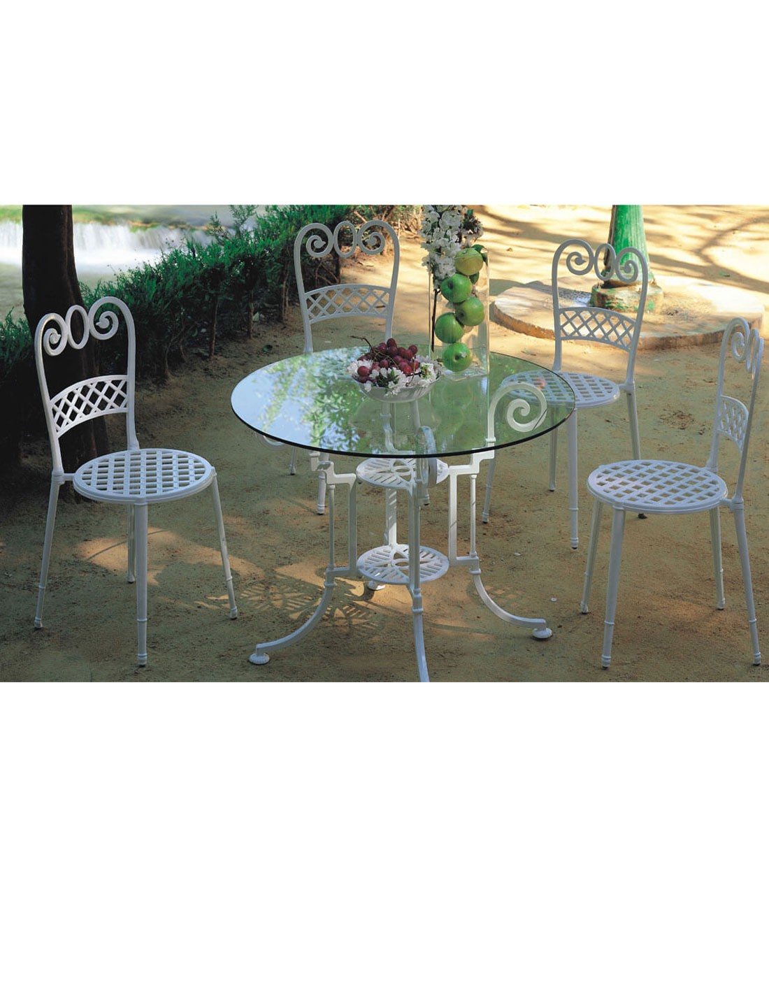 Silla para exterior blanca para jardines. Compra online o por teléfono. -  Luz Sevilla