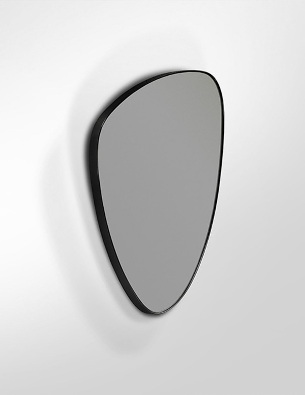Espejo Orio triangular marco negro
