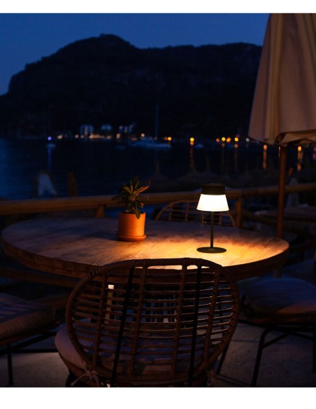 Lámpara sobremesa carga solar
