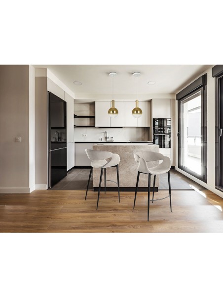 Taburete de poliéster con pespunte.