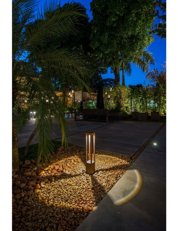 Baliza Exterior 4 Caras Marrón Oxido