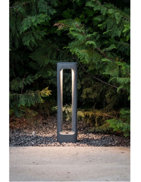 Balizas Led Ilumina Caminos de Cemento Gris