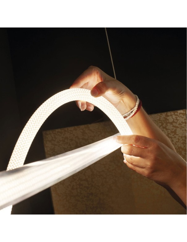 Fugaz Lámpara Lineal Led Oro Mantra