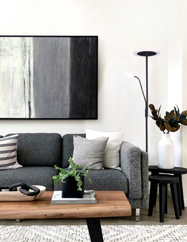 Lámpara de Pie Negro con CCT